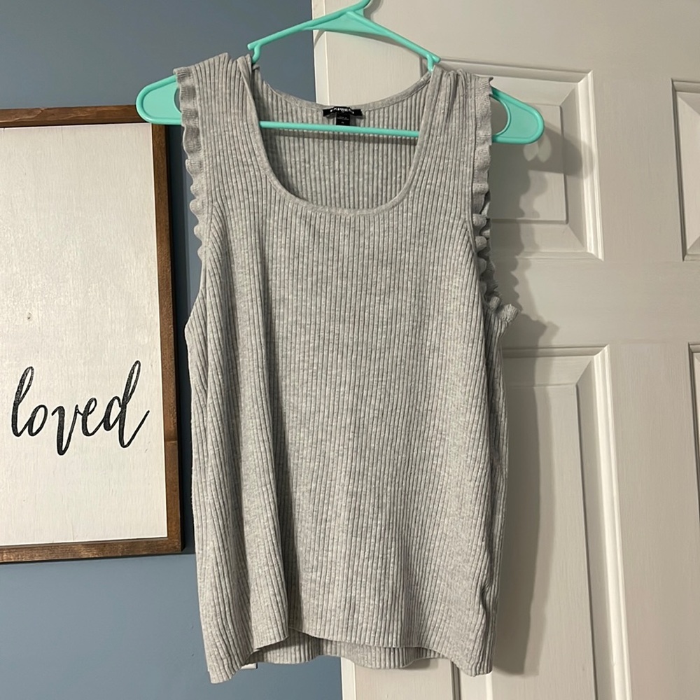 Gray Sleeveless Ribbed Sweater with Ruffles